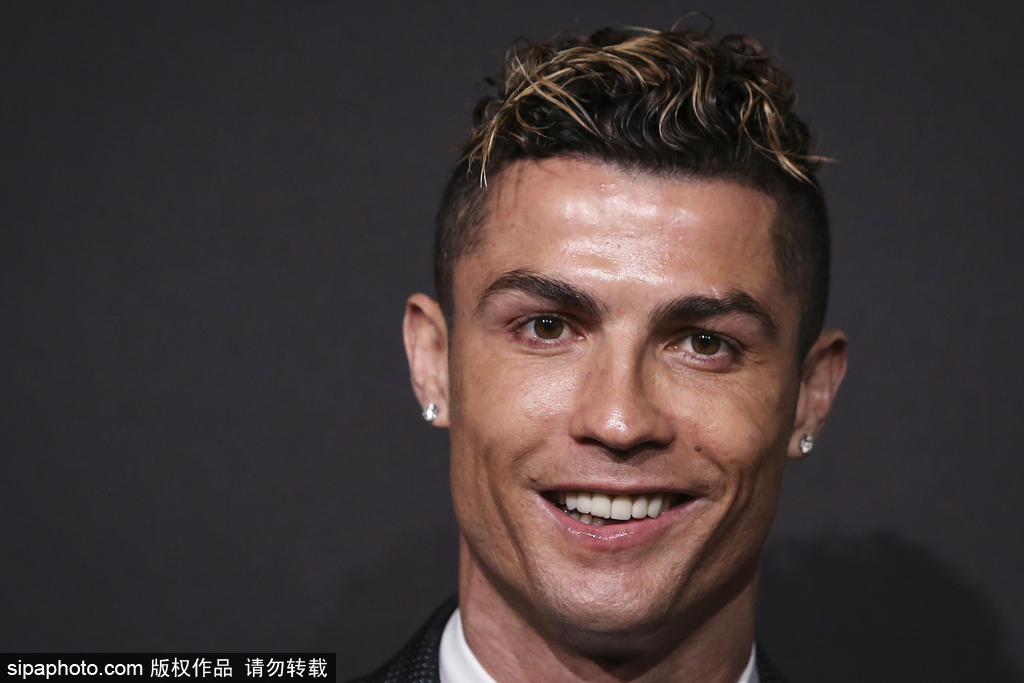 [NBA]克尼佩尔快攻妙传 米勒跟进扣篮得手