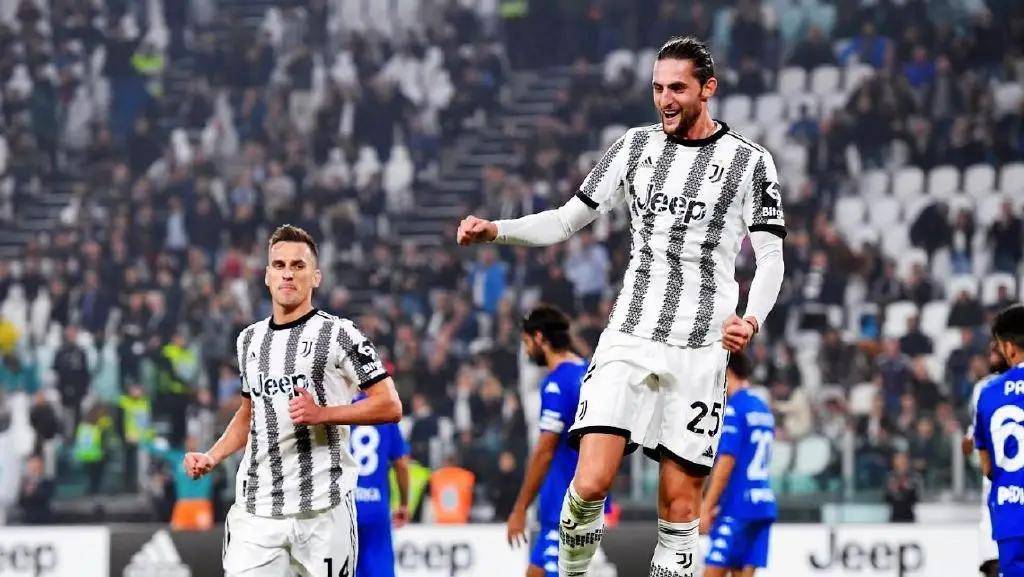 南京男篮大胜吉林男篮巩固排位