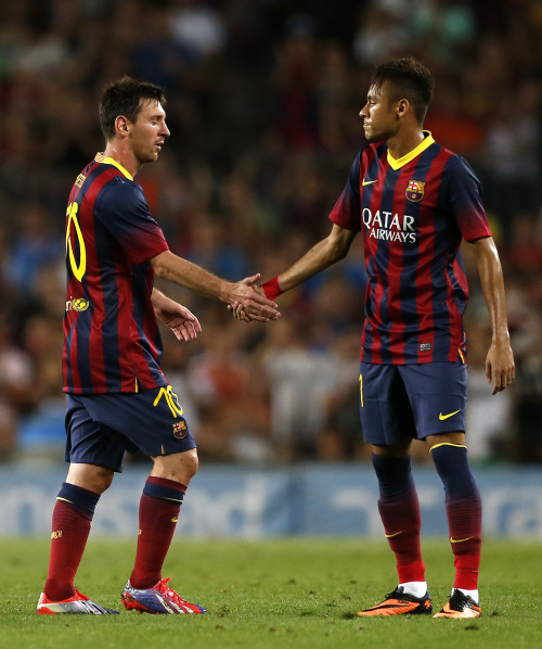 奥比岛手游「暖冬夜」活动限时开启，苹果主题时装&家具上线！