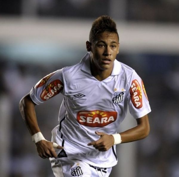 打职业不拼技术拼颜值？网友怒斥KPL开始变味：流量比技术更重要